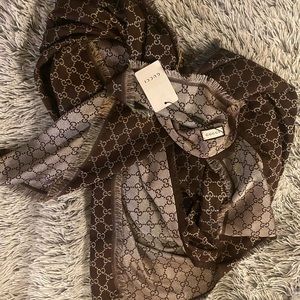 COPY - Gucci scarf